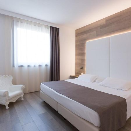 פוליניו City Hotel & Suites מראה חיצוני תמונה