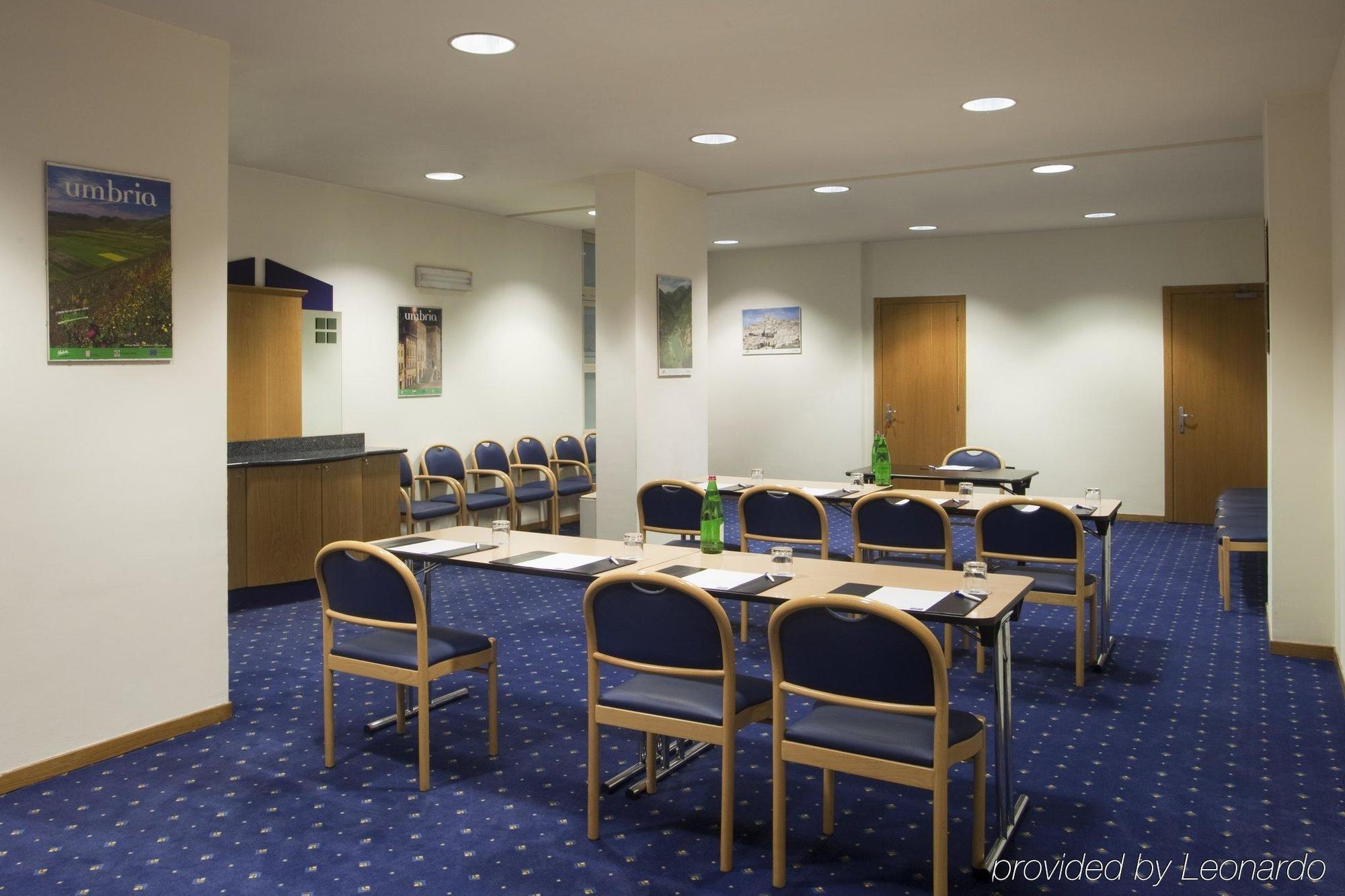 פוליניו City Hotel & Suites מתקנים תמונה