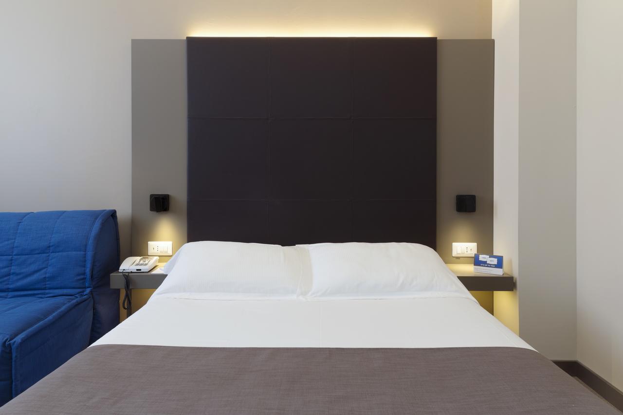 פוליניו City Hotel & Suites מראה חיצוני תמונה