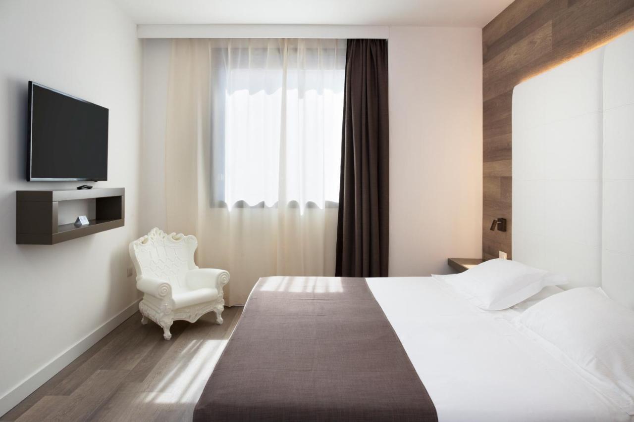 פוליניו City Hotel & Suites מראה חיצוני תמונה