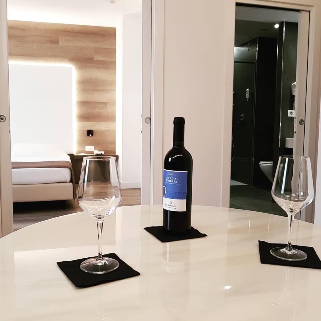 פוליניו City Hotel & Suites מראה חיצוני תמונה