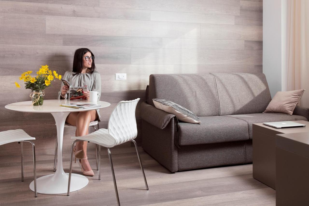 פוליניו City Hotel & Suites מראה חיצוני תמונה
